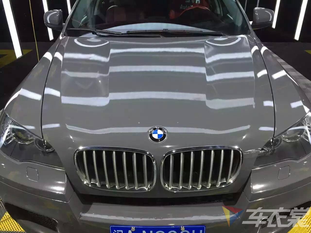 水泥灰宝马x6,宝马x6贴膜改色运动拉花