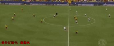 盘点足坛十大爆棚瞬间,gif足坛十大读秒绝杀