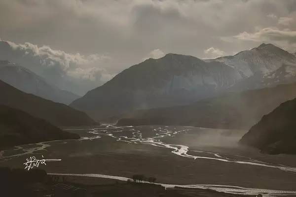 2023年中国史诗级十大徒步路线,徒步旅行路线攻略