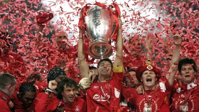 所有人别再拘于眼前的苟且,怀柔首届业余⚽联赛即将开赛,我们在寻找爱⚽的你,还不赶紧跳到球场来?