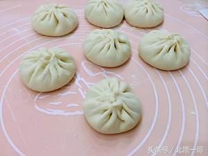不用皮冻的灌汤小笼包肉馅怎么做,灌汤小笼包半成品制作