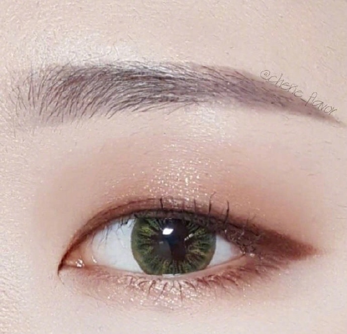 单眼皮但是眼睛大的眼妆教程,单眼皮放大眼睛眼妆教程无假睫毛