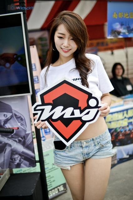 南台车展【SOL/ASTONE/THH】多款彩绘头盔亮相