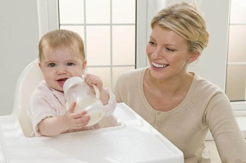 宝宝喝奶粉的误区,奶粉的误区有哪些