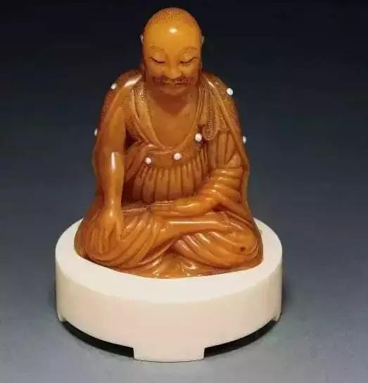 怎样的田黄才是上等田黄,田黄印章价值连城