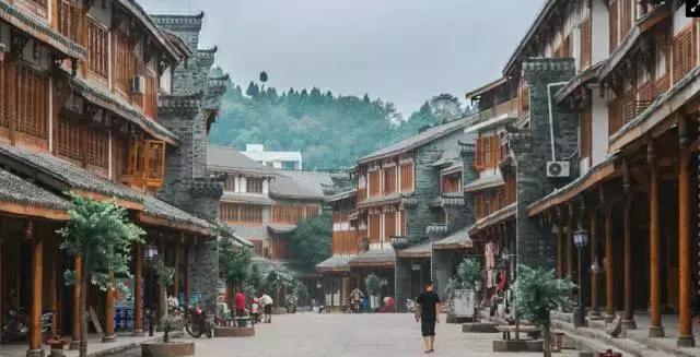 成都西成高铁旅游攻略,西成高铁和川青铁路