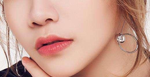 迪奥口红888和999哪个更适合素颜,素颜也显白的大牌口红