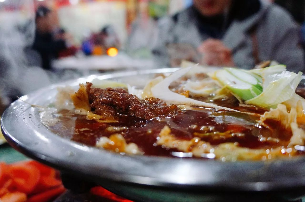 武汉小桥洞怪味牛骨头,武汉怪味牛骨头光谷店