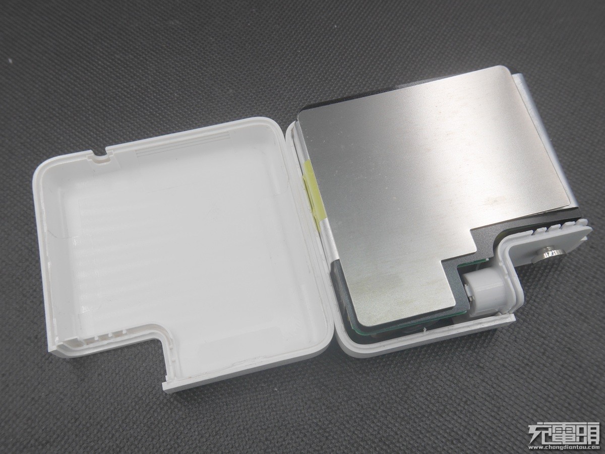 有没有仿的很真的苹果充电器,贫穷限制了我的想象力动画