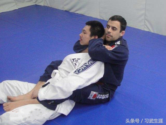 以平均54秒1人的速度连续放到128人，论巴西柔术