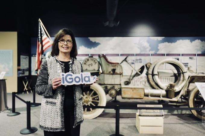 鍐呭崕杈惧窞鑻辨枃姝屾洸,鍐呭崕杈惧窞鐨勬瓕