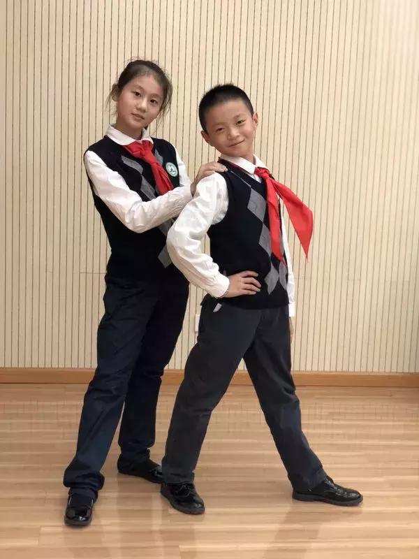 今年学校最流行的校服,最好看的春夏秋冬校服