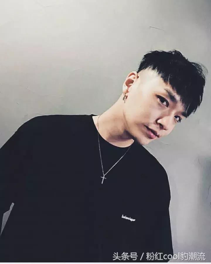 齐刘海发际线后移怎么做造型,齐刘海脱发严重怎么处理