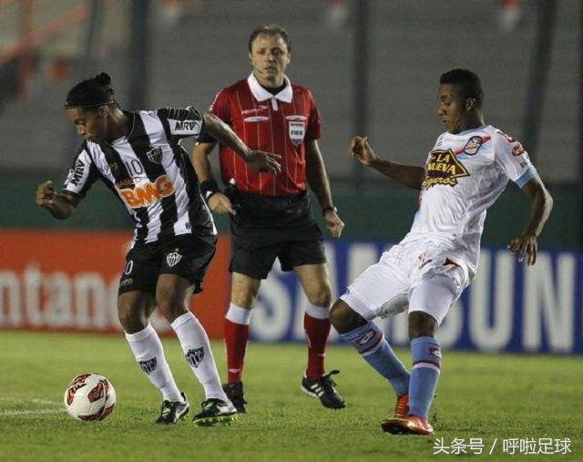 小罗绝技牛尾巴,小罗圆月弯刀