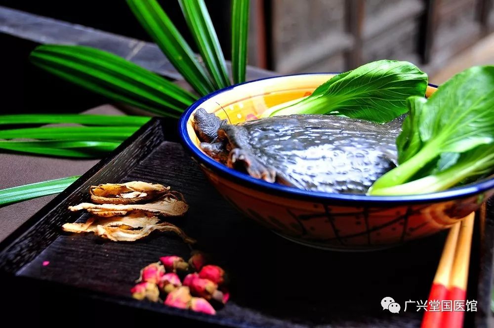 强寒潮来袭中医专家建议这样做,天气降温寒冷的养生知识