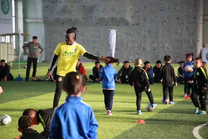 鄂尔多斯幼儿足球,幼儿园足球开课
