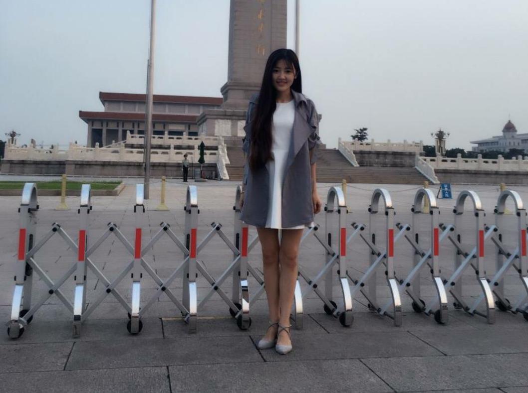 足球主持美女抖音,足球频道女主持人