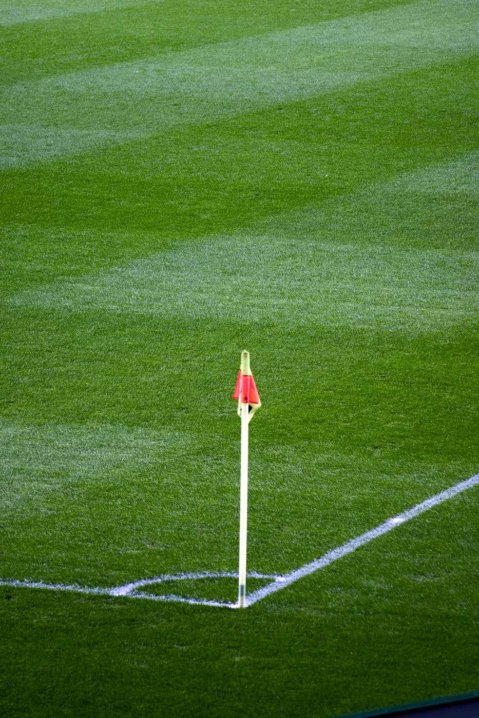 关于足球的炫酷手机壁纸,少年感的足球壁纸