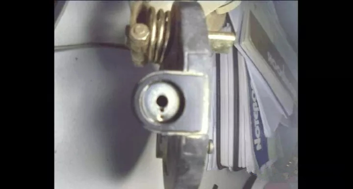 电动车后轮锁拆卸教程,绿源电动车刹车锁怎么解