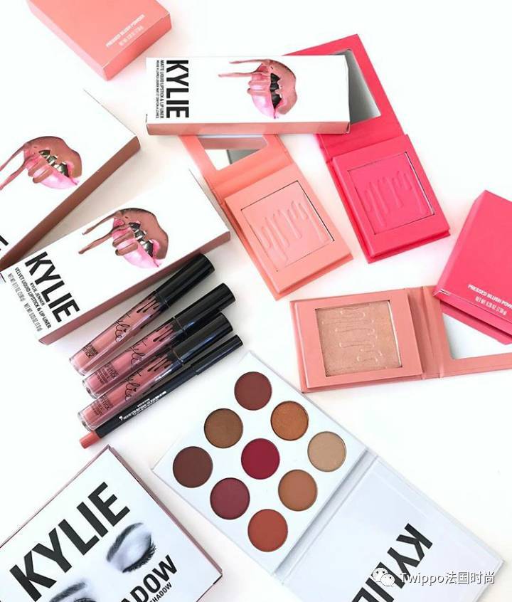 Riri,贝嫂和Gigi都开起了彩妆铺，好卖到让大牌都眼红！