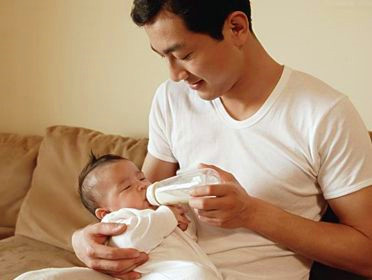 为什么老公不肯帮忙带孩子,老公不愿意带娃怎么办