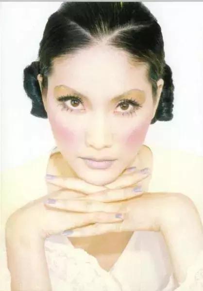 国际超模刘雯脸上的斑,超模脸刘雯