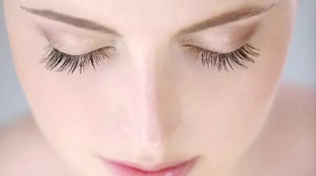 睫毛增长液和孕睫术,睫毛孕睫术能重复做吗