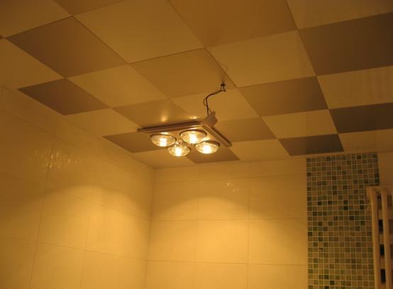 风暖浴霸和灯暖浴霸安装有区别吗,卫生间浴霸风暖好还是灯暖好