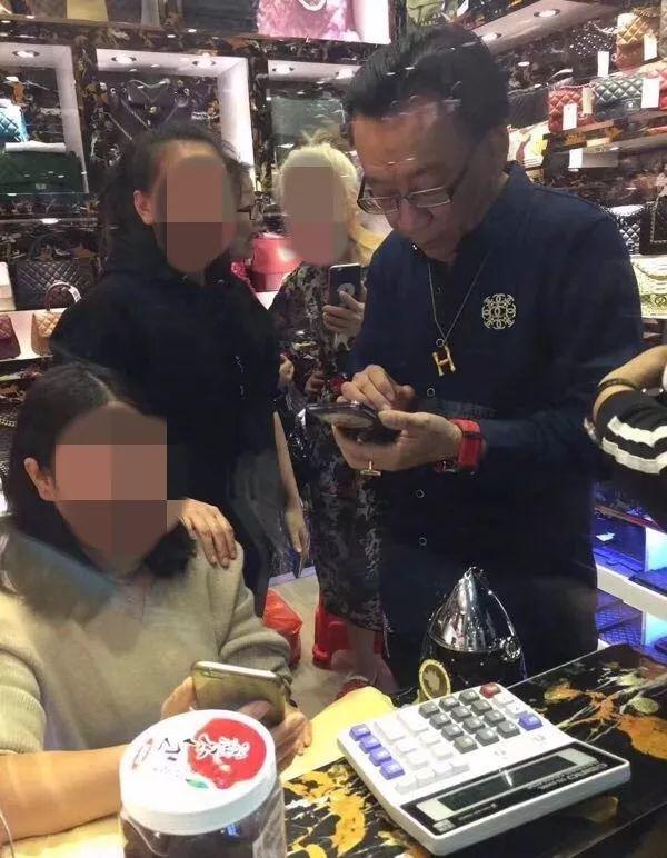 侯耀华卖包视频,侯耀华给徒弟买奢侈品完整版
