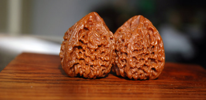 文玩核桃大神级玩法,盘玩一段时间的核桃怎么清洗