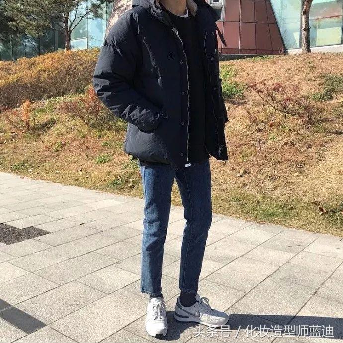 怕冷的女孩一定要有件超暖的外套,女朋友说手冷含义