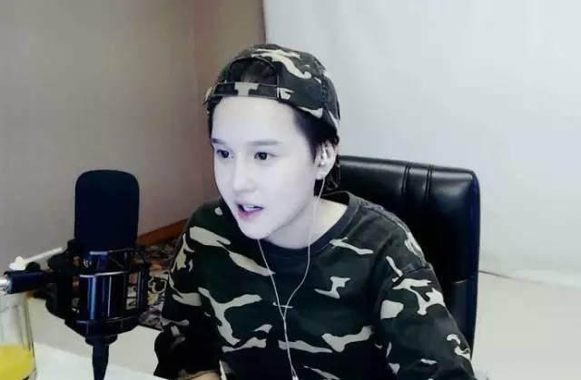 社会你球姐最新直播视频,社会你球姐直播间视频