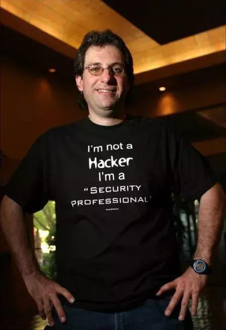 黑客是否能引爆世界上所有的核弹,顶级黑客启动核弹