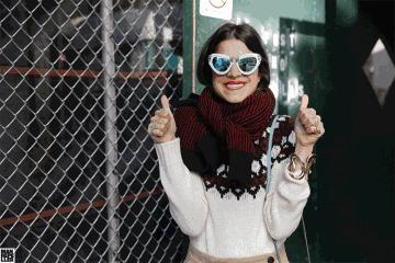 这个圣诞节，如何在合照中脱颖而出，这款减龄花纹一定适合你！