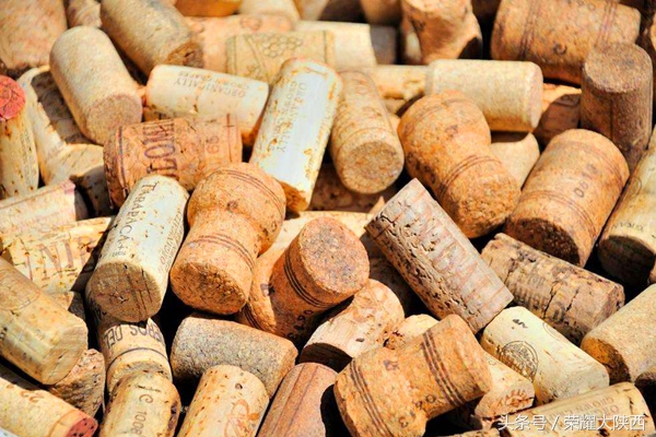 好的红酒都是软木塞吗,红酒为什么要软木塞封口