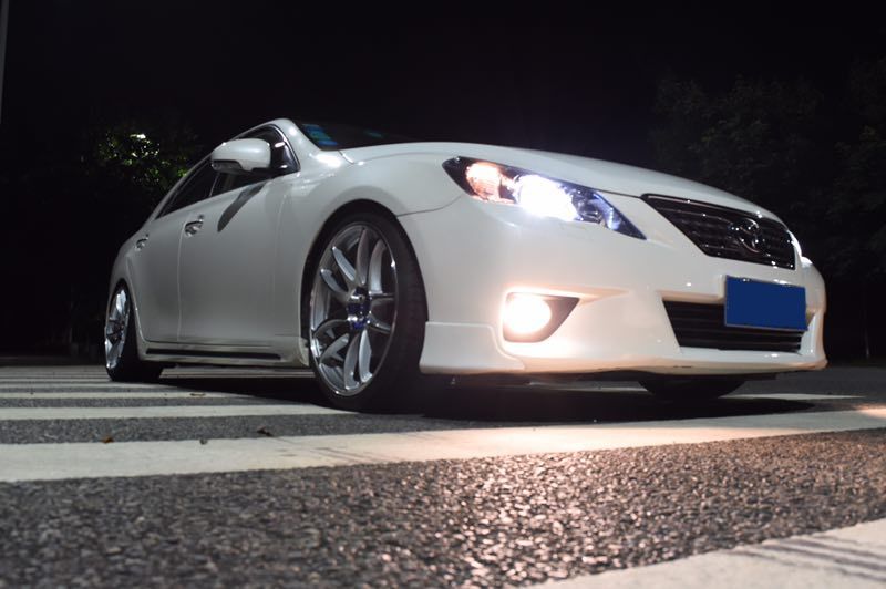 受玩车老爸影响从小就喜欢改装，长大后把锐志改成撩妹大后超！