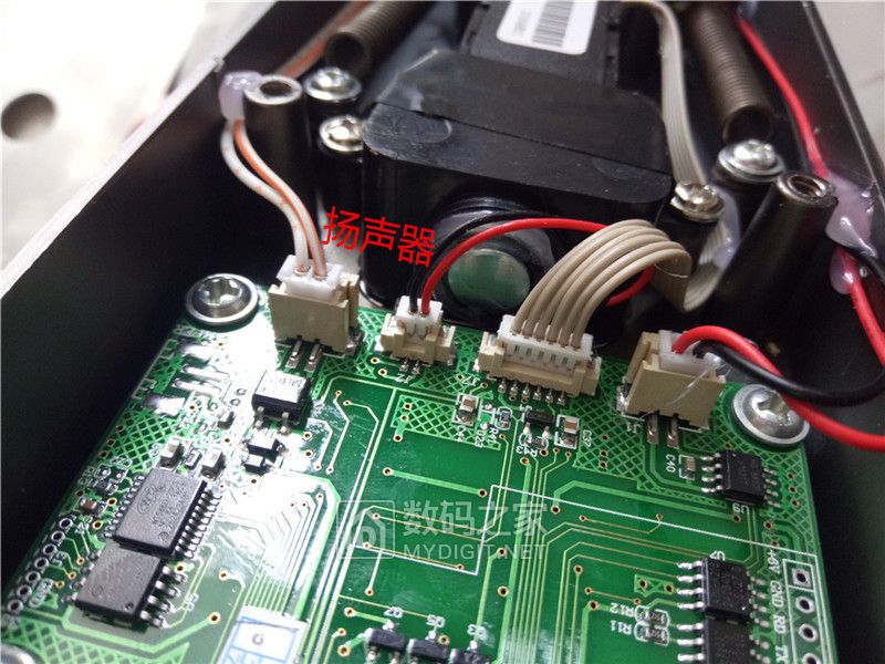 智能门锁容易被小偷无痕打开吗,智能门锁拆解图解