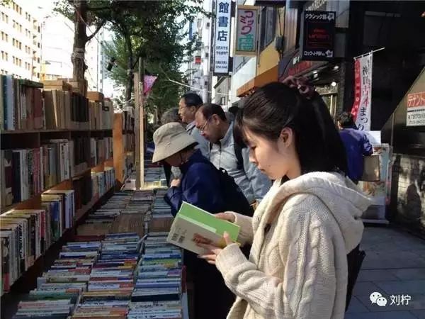 书事｜访书无尽读书有时，藏书藏出了中年危机