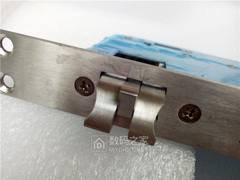 智能门锁拆解步骤,智能门锁拆解图解