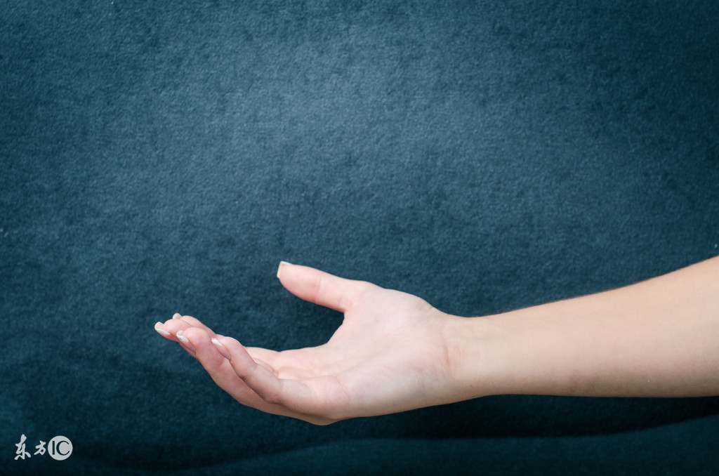 面肌痉挛右眼跳见不了光,左眼跳财右眼跳灾什么原因