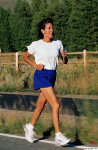 冻疮发热发痒怎么解决,天气不冷手跟冻疮一样瘙痒