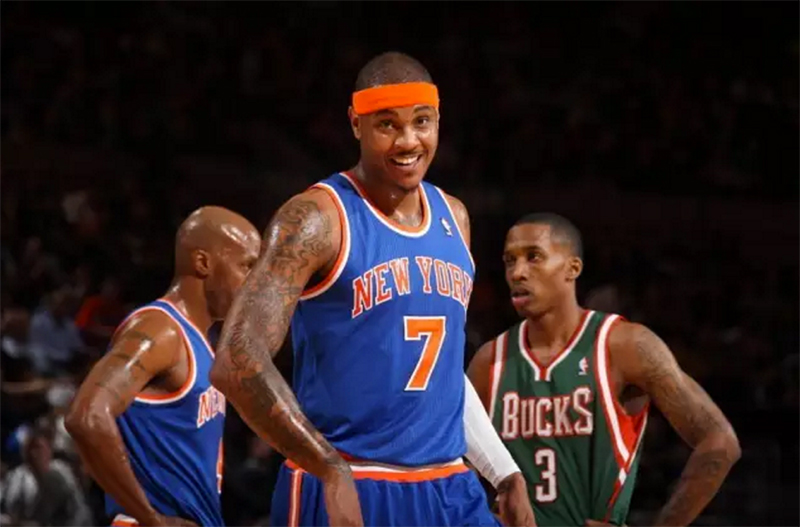 资本脚印踏上NBA最后净土！“放开球衣广告”推倒的多米诺骨牌