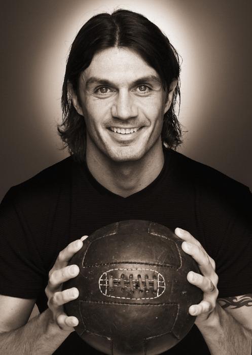 巴乔跟马尔蒂尼谁才是意大利老大,巴乔在老马尔蒂尼打了几场比赛