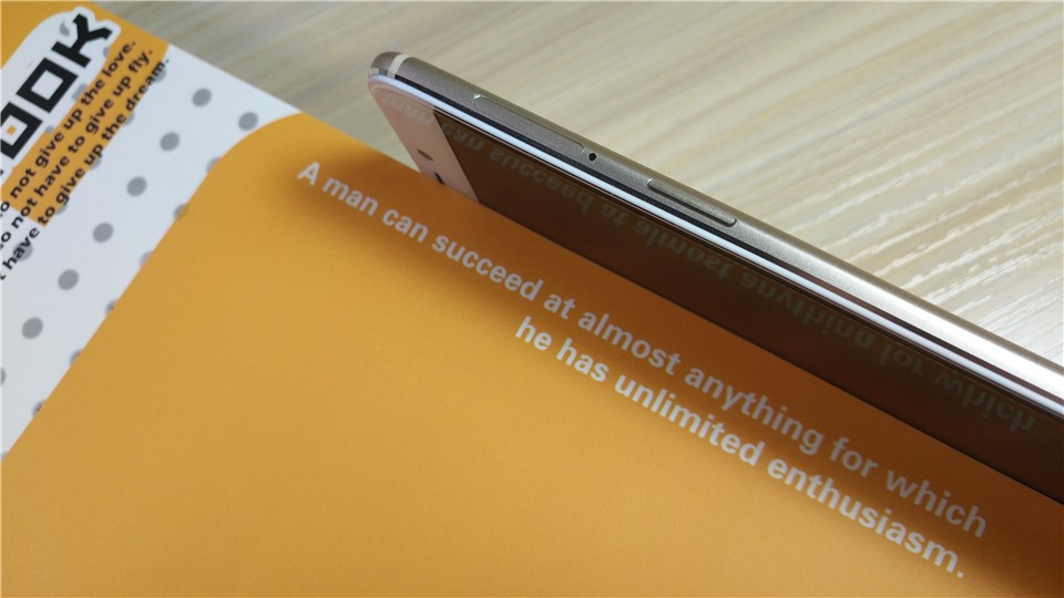 明明可以靠颜值偏偏你要拼实力,明明能靠脸偏偏拼才华