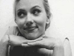 上妆就选它，告别霜打的驴粪蛋……似的脸