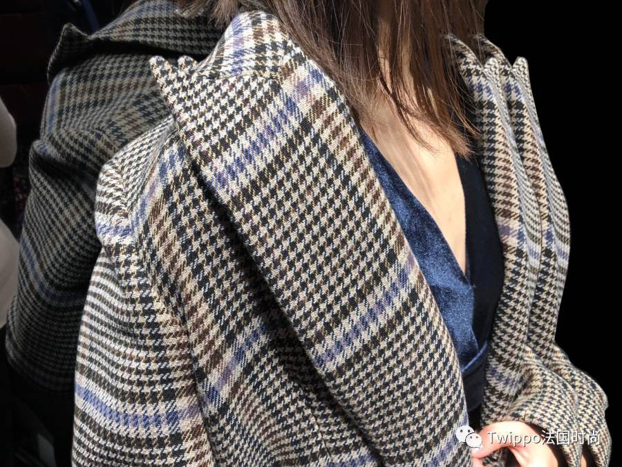 丝绒单品怎么穿好看,今年流行丝绒单品