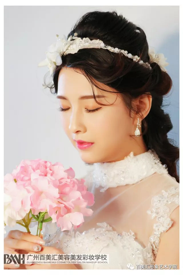 欧式时尚party妆,一般用于晚宴妆影视妆舞台妆