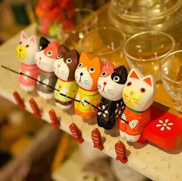 陶瓷摆件猫 (瓷摆件猫)