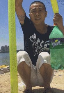 看样子真的拔不出来了，赶紧求助吧，晚了来不及了