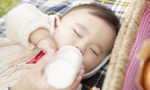 三岁宝宝烂嘴都快一个月了还没好,三岁宝宝烂牙齿